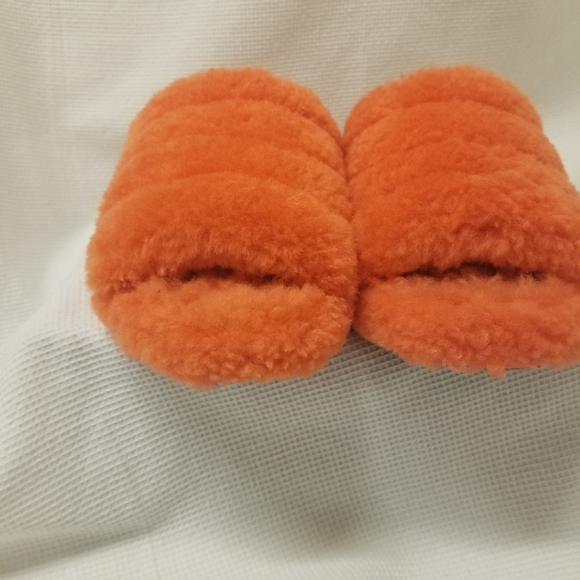 UGG Fluff Yeah Slides - Picture 6 of 9